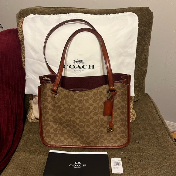 Authentic Signature Coach Satchel - Picture 1 of 9